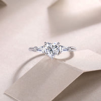Heart Elegance Ring – 925 Silver with Heart-Cut Moissanite