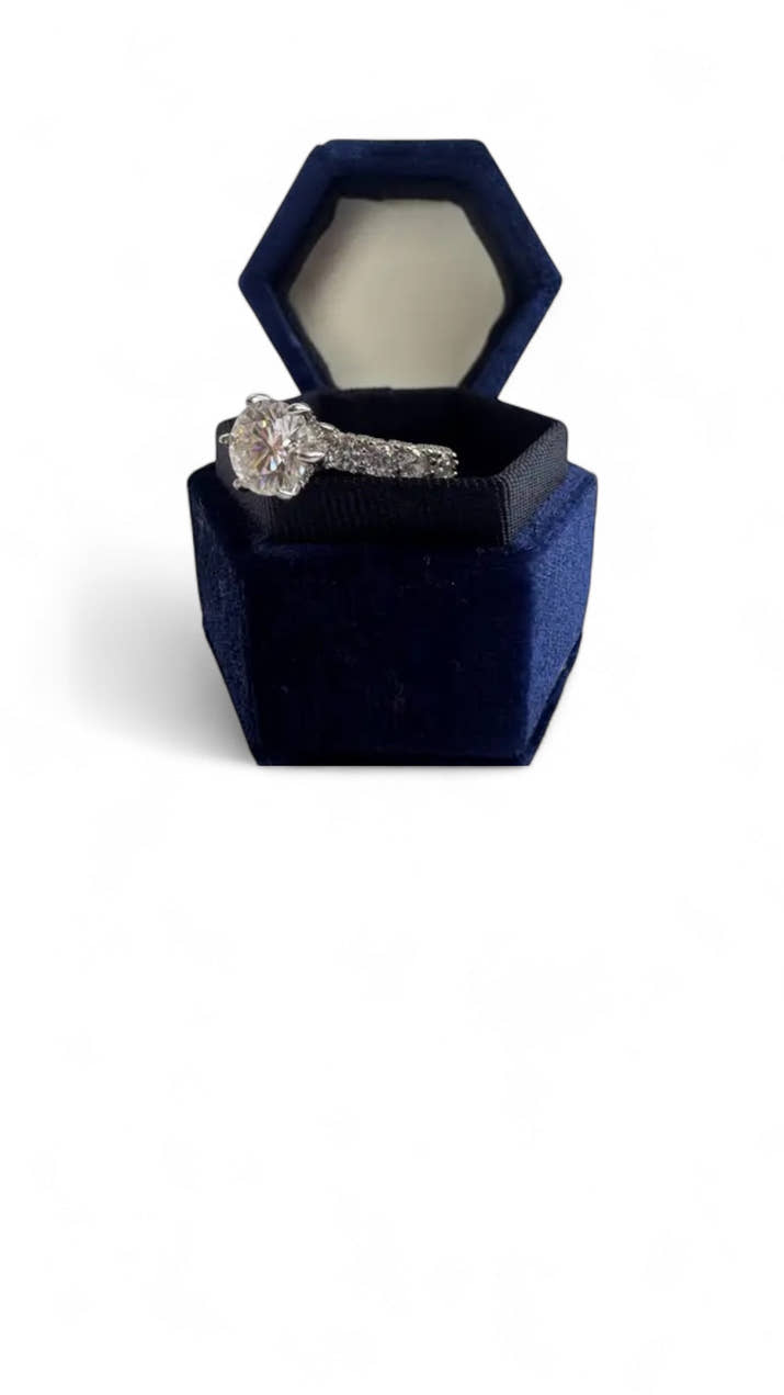 Pierścionek Gwiazda Szafiru – srebro 925 / moissanit i szafir