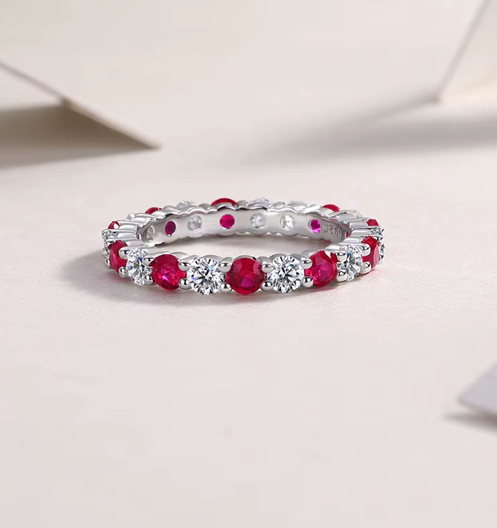 Ruby Star Ring – 925 Silver / Moissanite and Sapphire