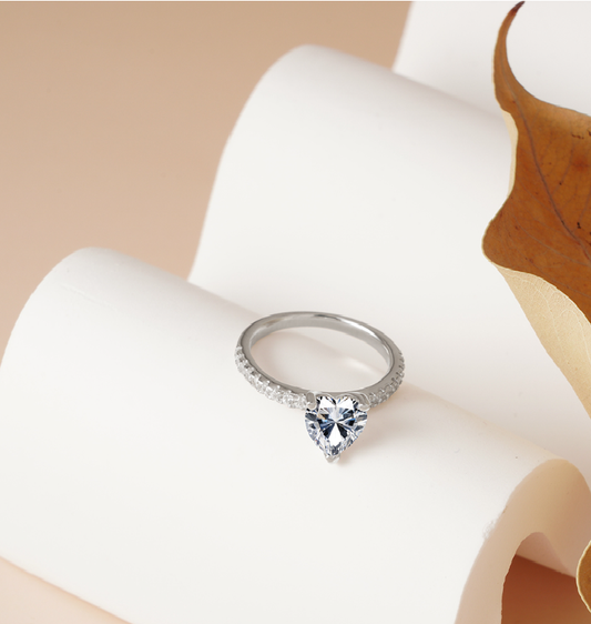Classic Romantic 1ct Moissanite Ring / 925 Sterling Silver – Heart Cut, VVS1 Clarity